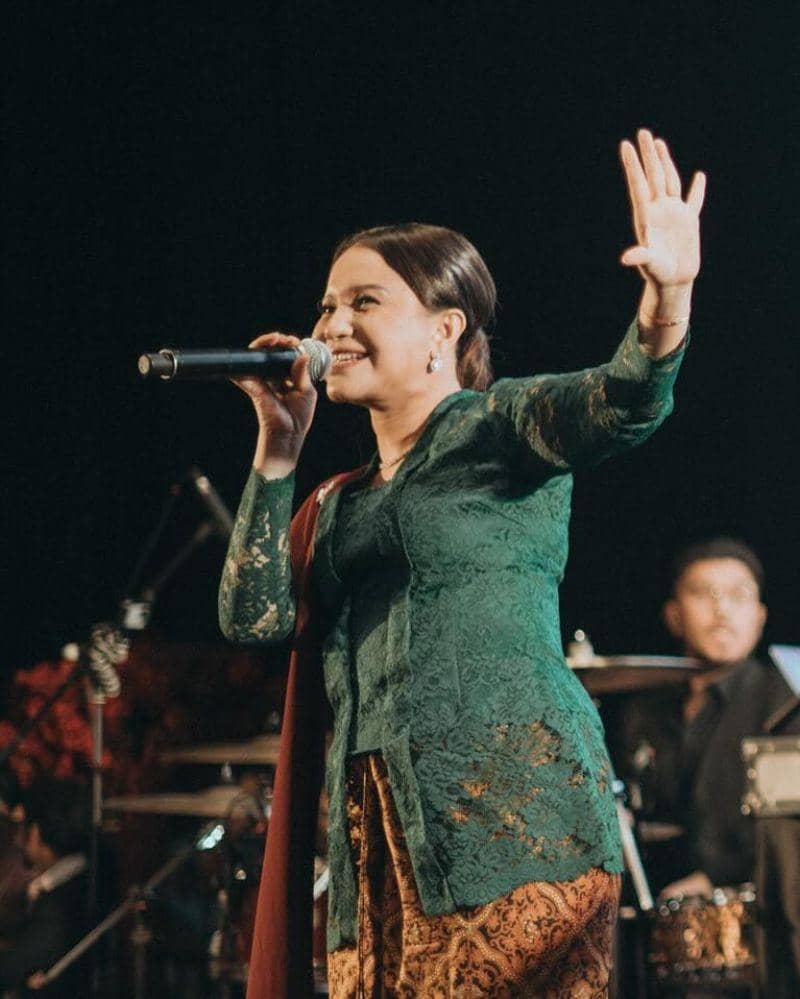 Instagram.com/thebridestory